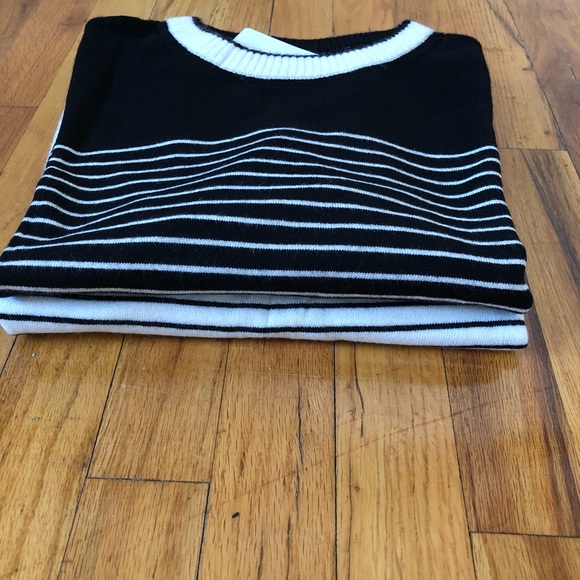 Strype in Black ☁️ - Picture 3 of 6